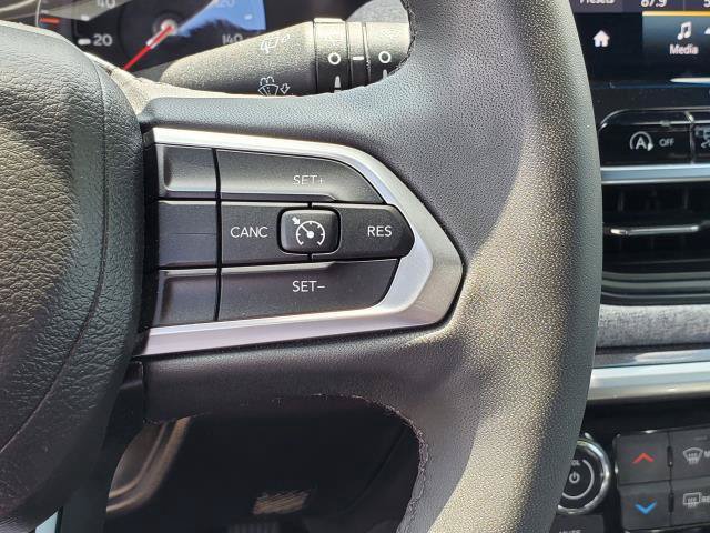 Used 2023 Jeep Compass Latitude w/ Sun and Sound Group AWD/4WD image 14
