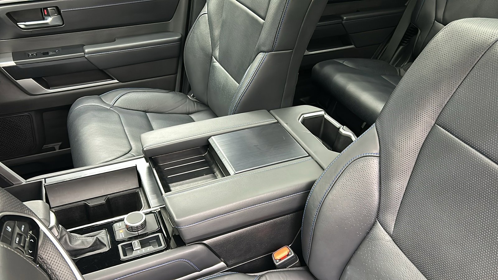 Used 2025 Toyota Sequoia Limited image 28