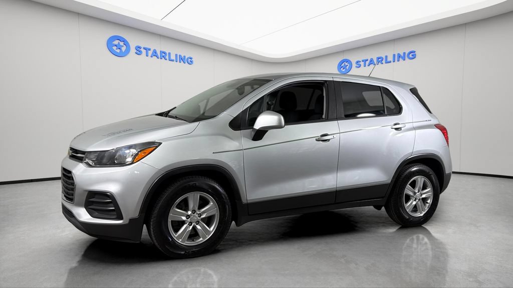 Used 2019 Chevrolet Trax LS FWD image 2