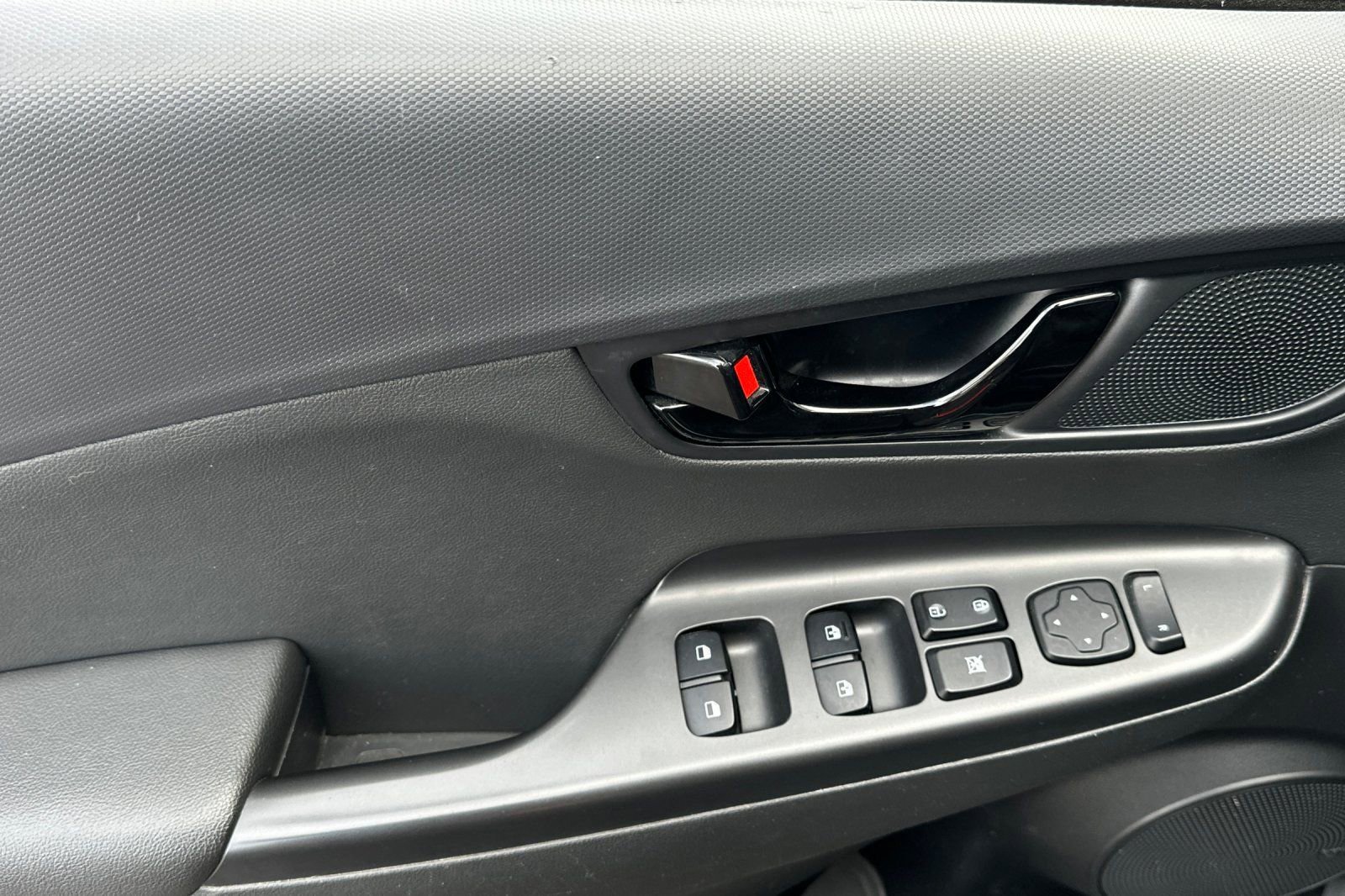 Used 2019 Hyundai Kona Ultimate image 11