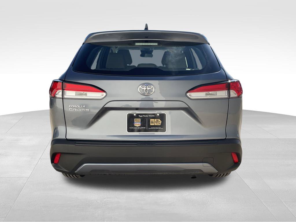 Used 2025 Toyota Corolla Cross L FWD image 6