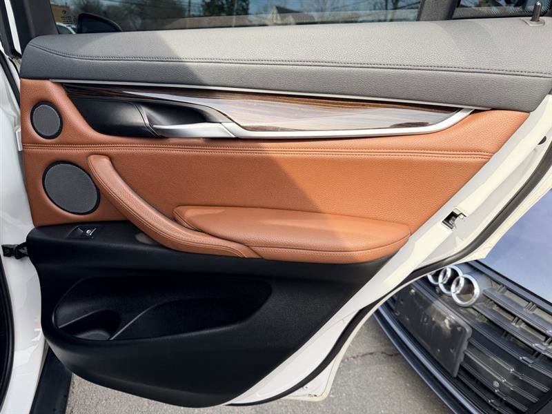 Used 2016 BMW X6 xDrive50i w/ Cold Weather Package image 18