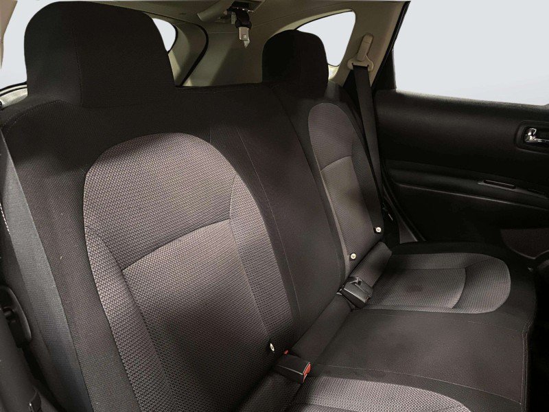 Used 2013 Nissan Rogue SV AWD/4WD image 30