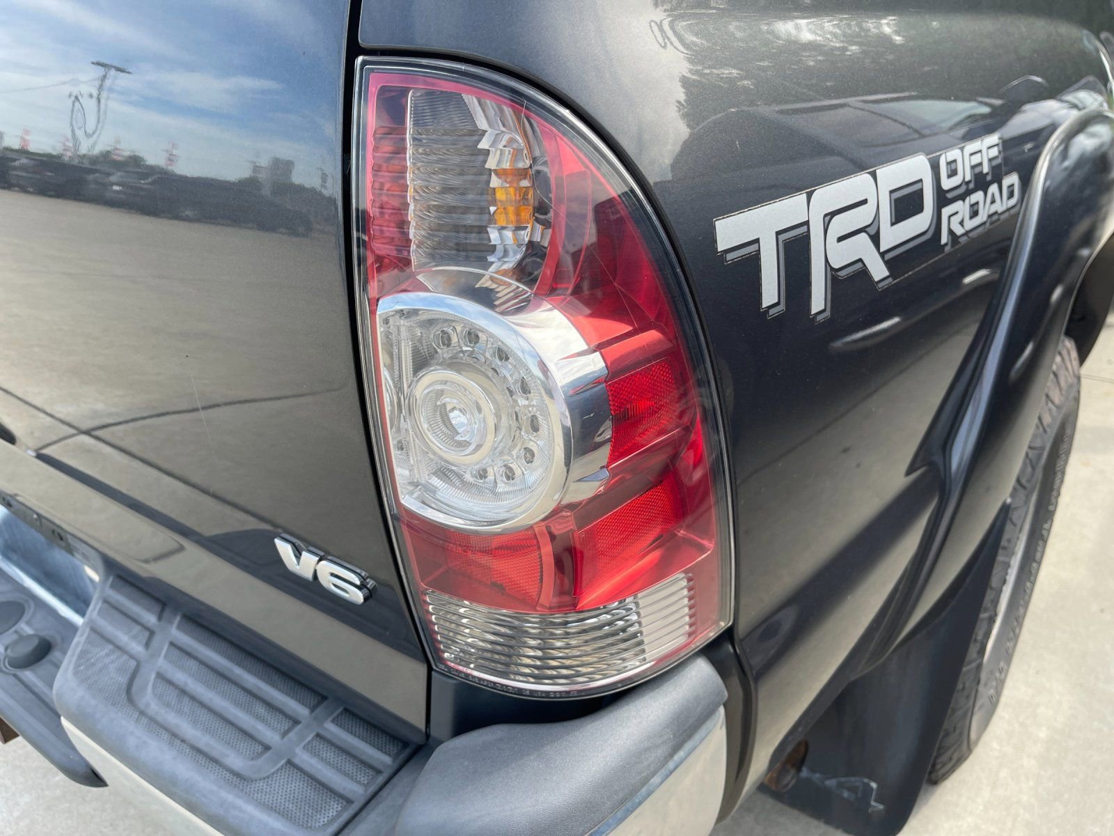 Used 2015 Toyota Tacoma 4x4 Double Cab w/ TRD Off-Road Package image 9