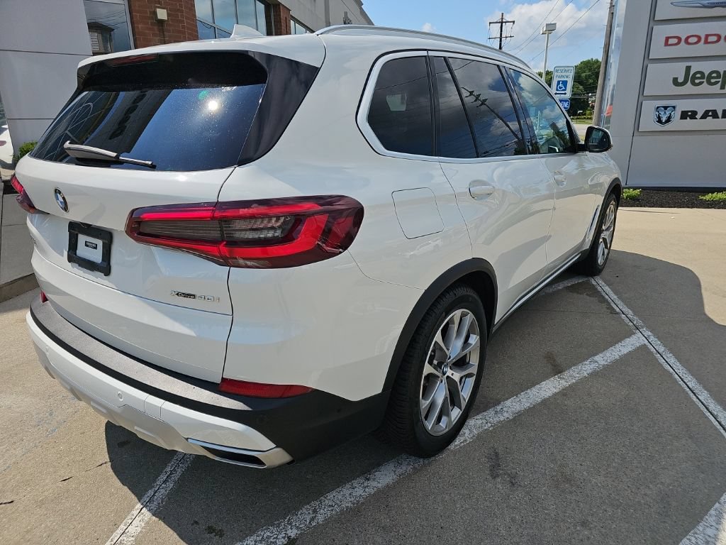 Used 2021 BMW X5 xDrive40i w/ Convenience Package AWD/4WD image 12