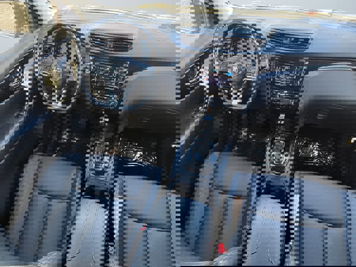 Used 2022 Nissan Rogue Sport SL image 15