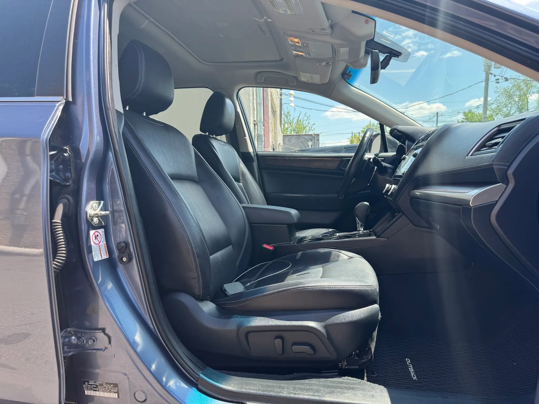 Used 2018 Subaru Outback 3.6R Limited AWD/4WD image 21