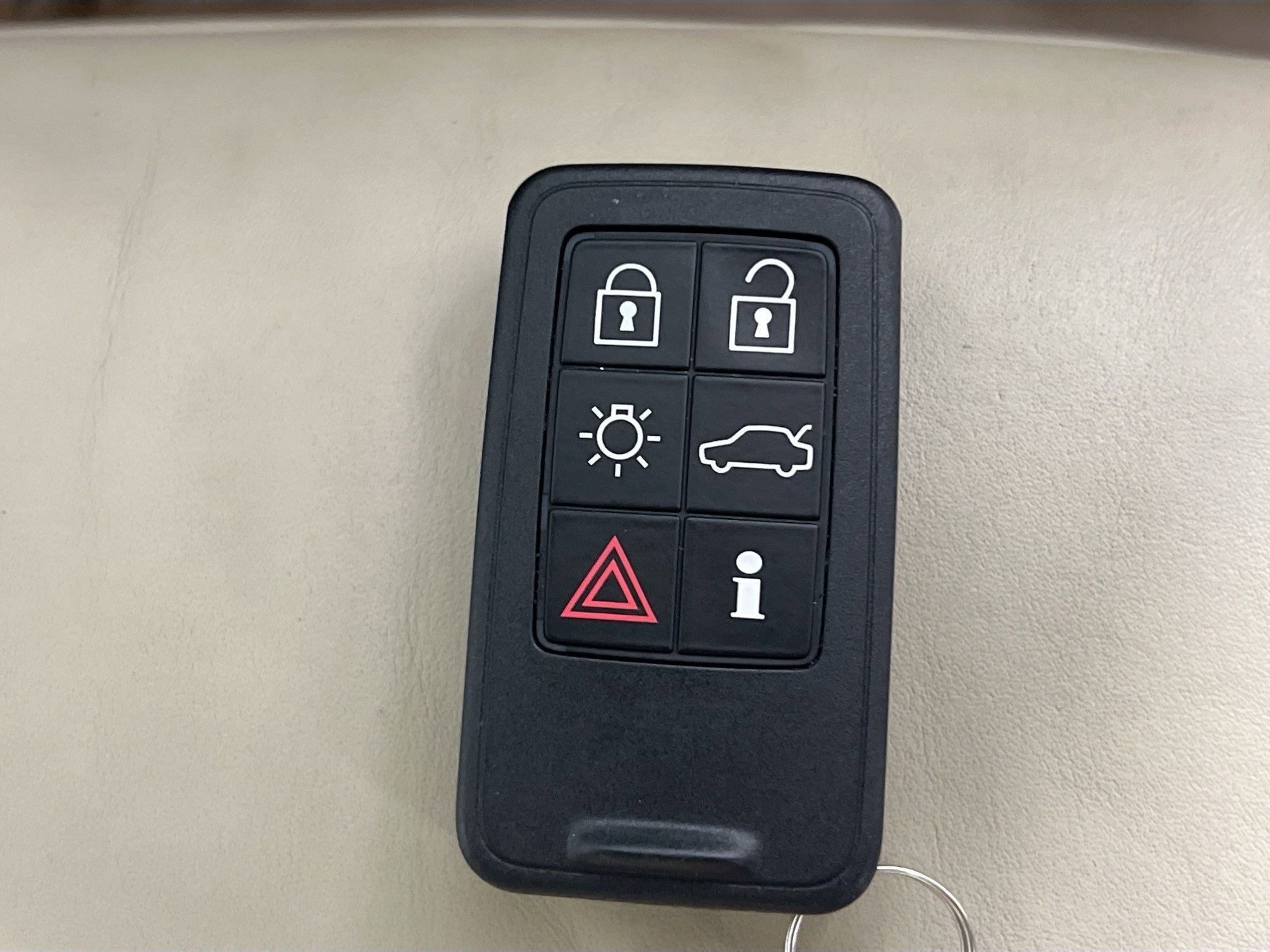 Used 2013 Volvo XC70 T6 image 36