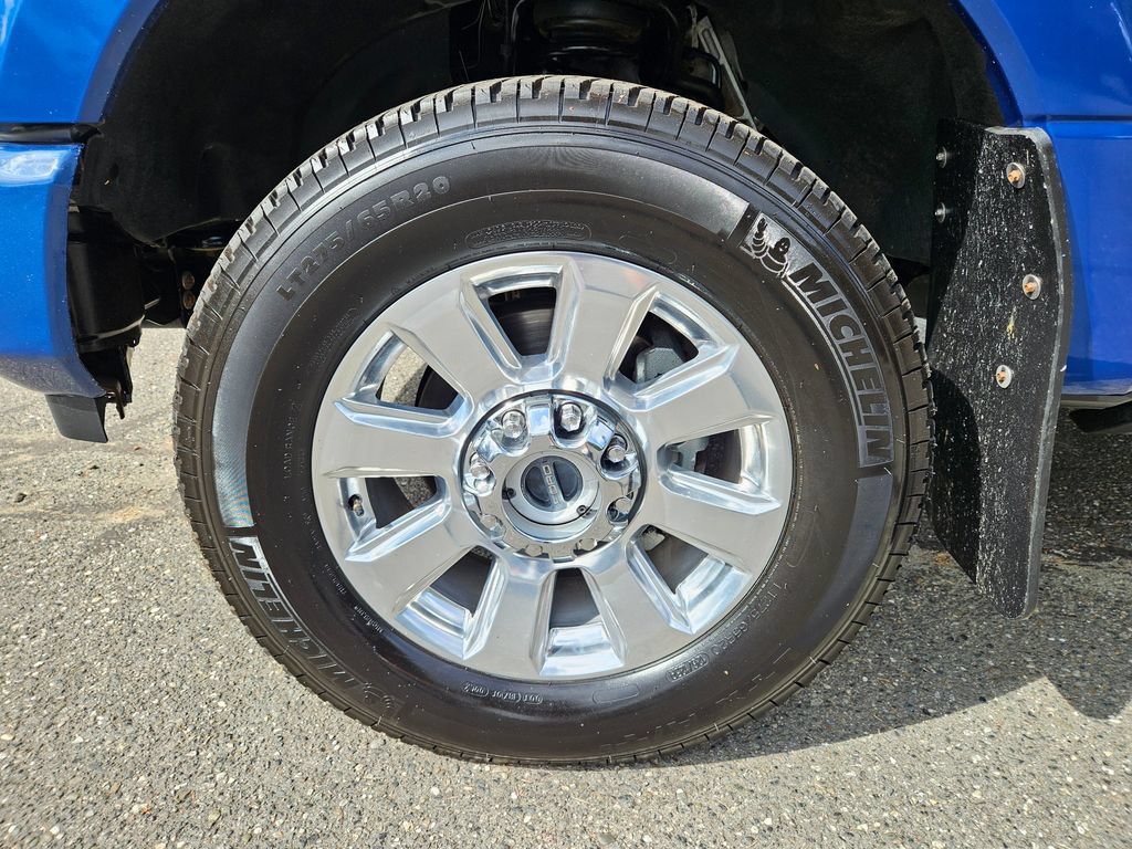 Used 2022 Ford F350 Platinum AWD/4WD image 9
