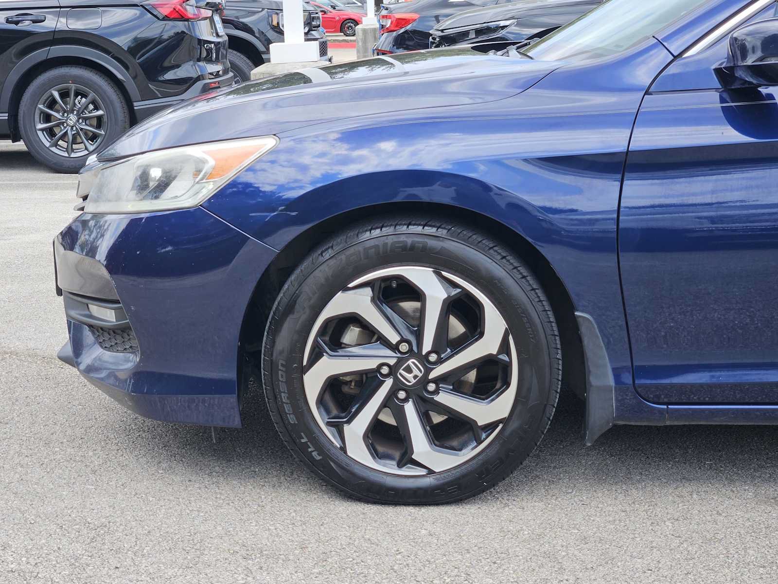 Used 2017 Honda Accord EX image 8