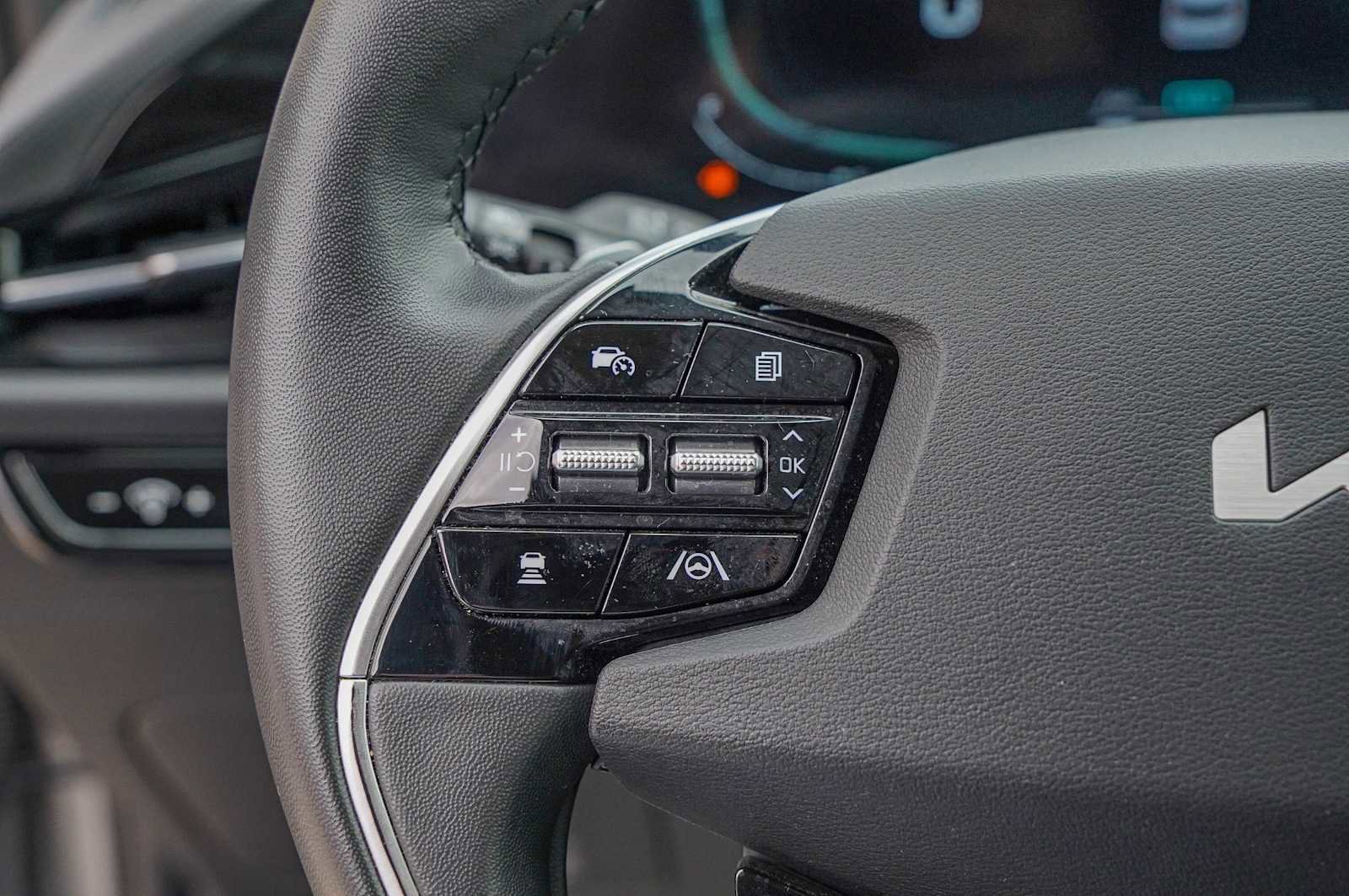 Certified 2024 Kia Niro SX Touring image 15