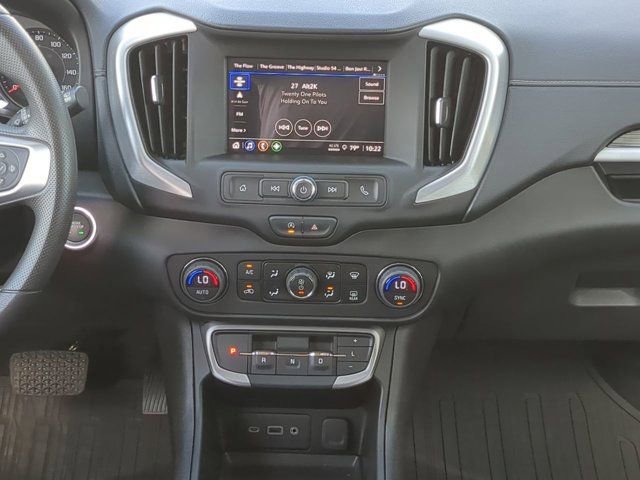 Used 2024 GMC Terrain SLE w/ Driver Convenience Package FWD image 17