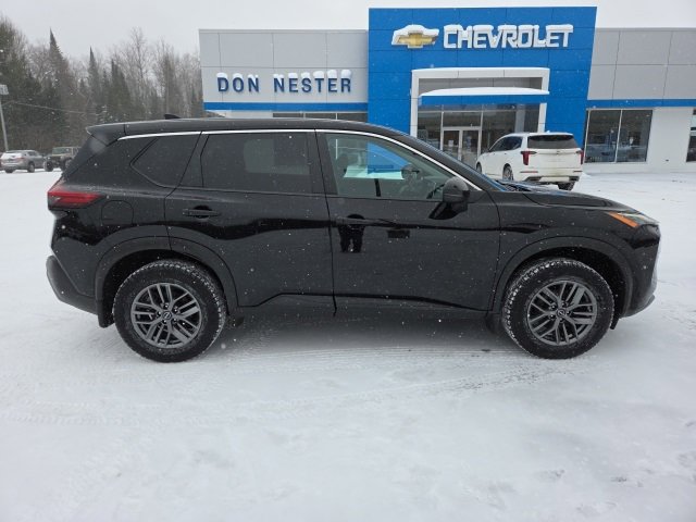 Used 2022 Nissan Rogue S image 23