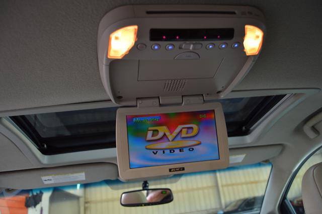 Used 2011 Toyota Sienna XLE w/ XLE Navigation Pkg FWD image 29