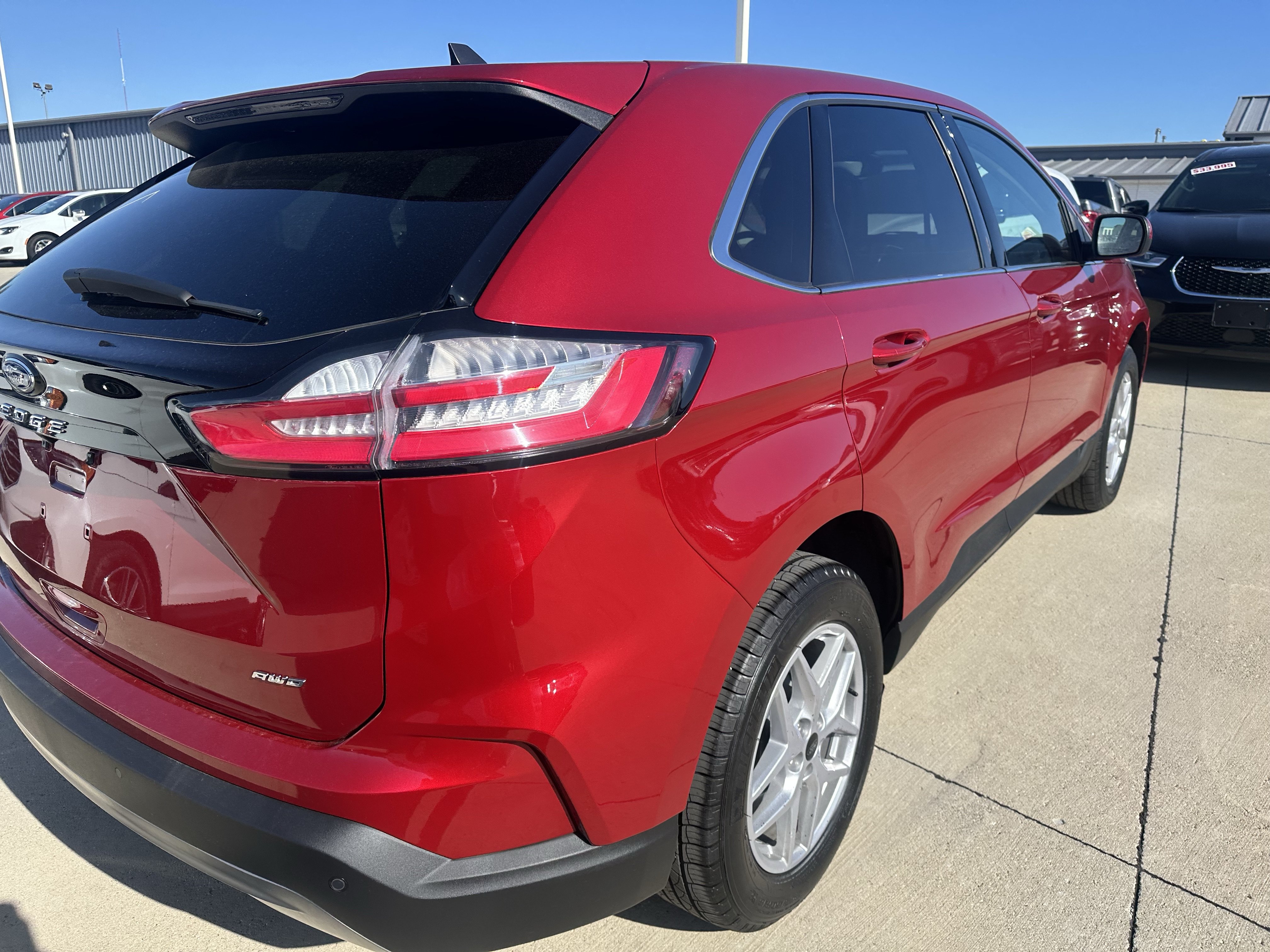 Used 2024 Ford Edge SEL AWD/4WD image 4