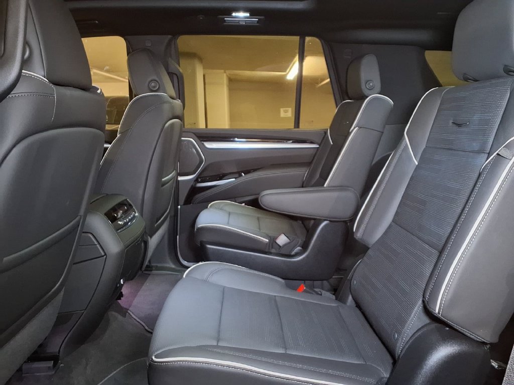 New 2026 Cadillac Escalade Sport AWD/4WD image 12