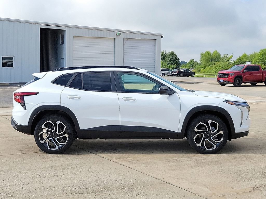 New 2026 Chevrolet Trax RS w/ Sunroof Package image 6