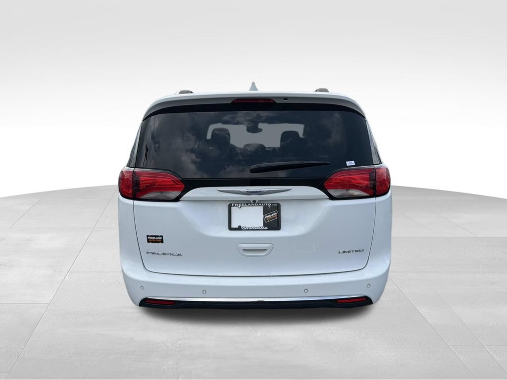 Used 2020 Chrysler Pacifica Limited FWD image 4