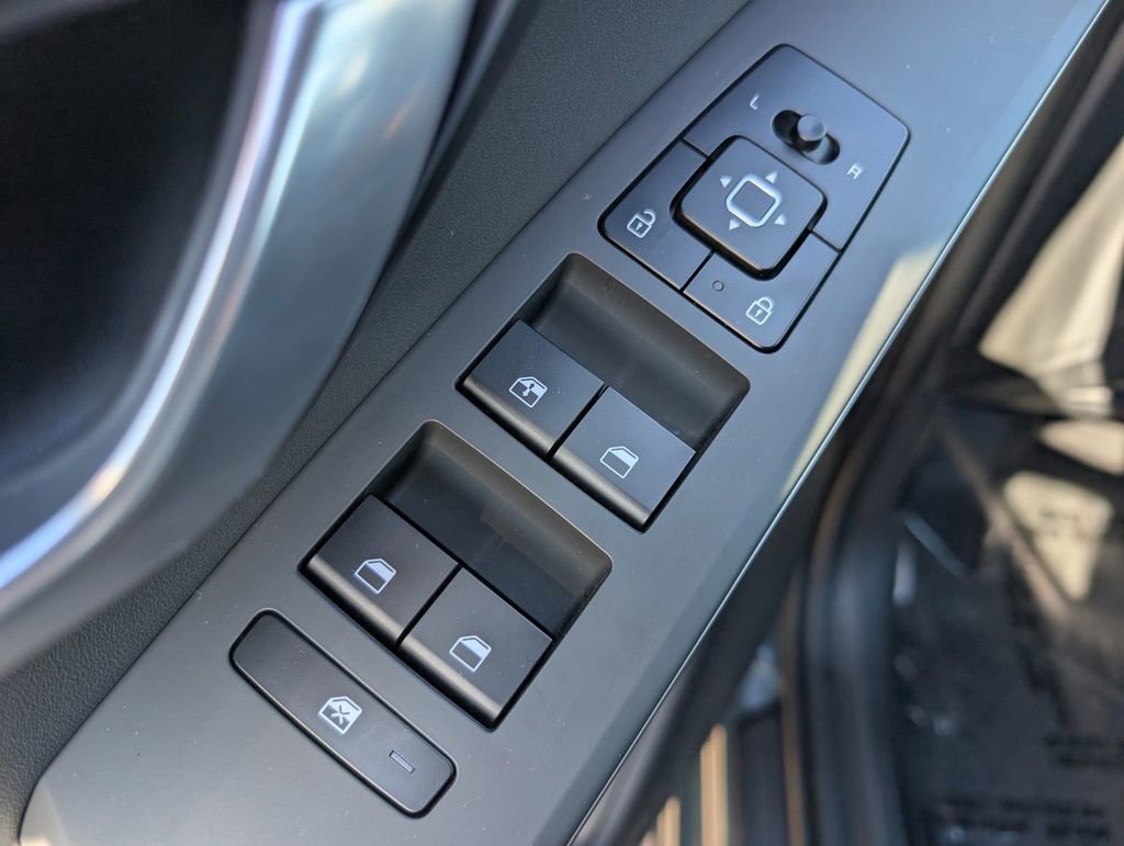 Certified 2023 Kia Niro EX image 12