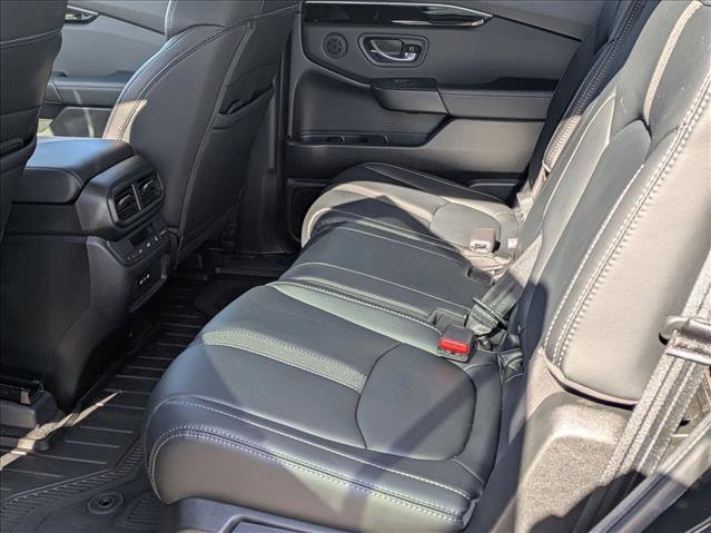 Used 2024 Honda Pilot Touring image 17