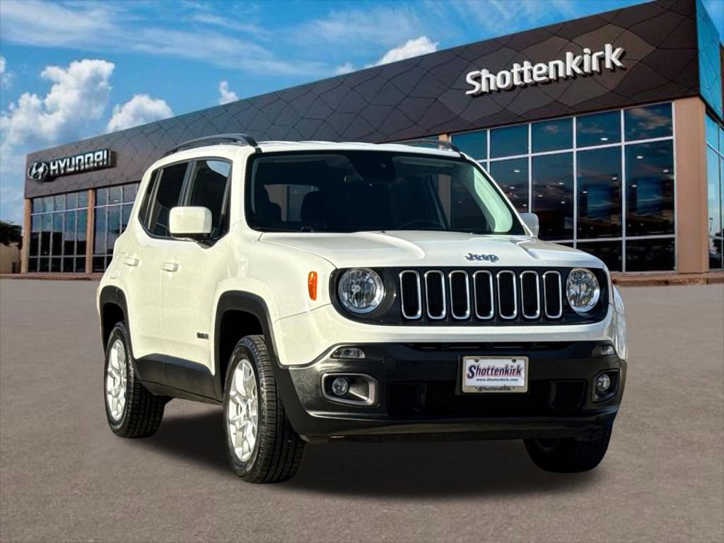 Used 2017 Jeep Renegade Latitude image 3