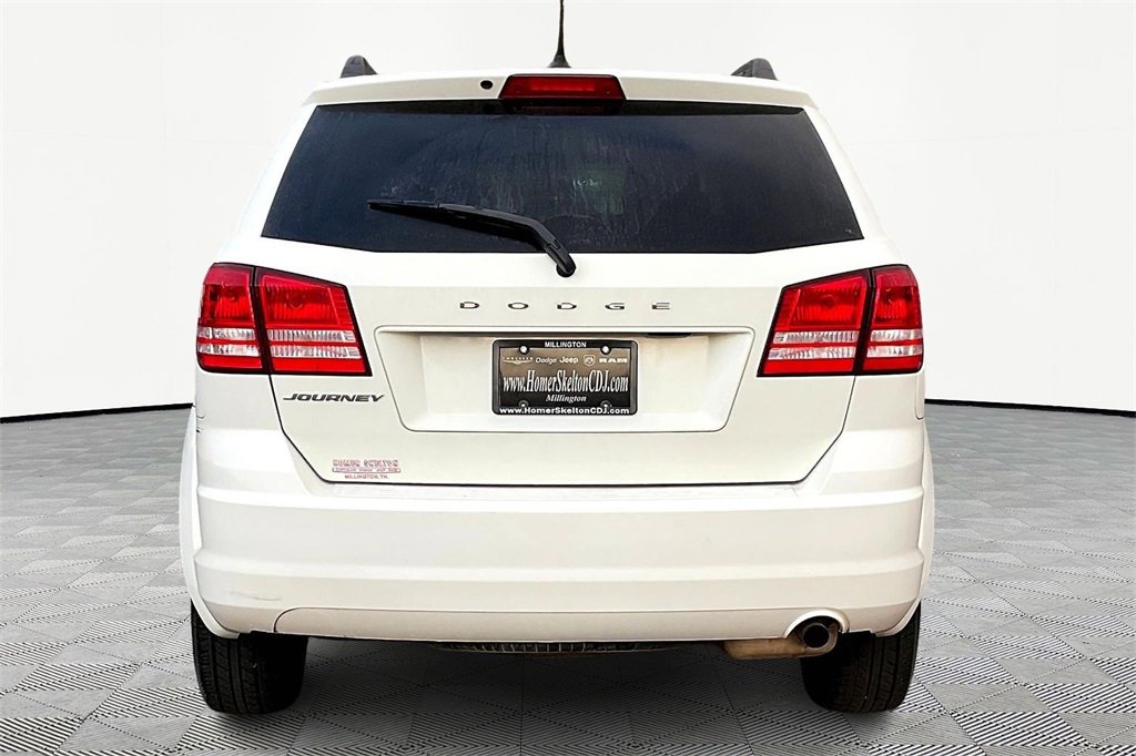 Used 2018 Dodge Journey SE w/ Blacktop Package image 4