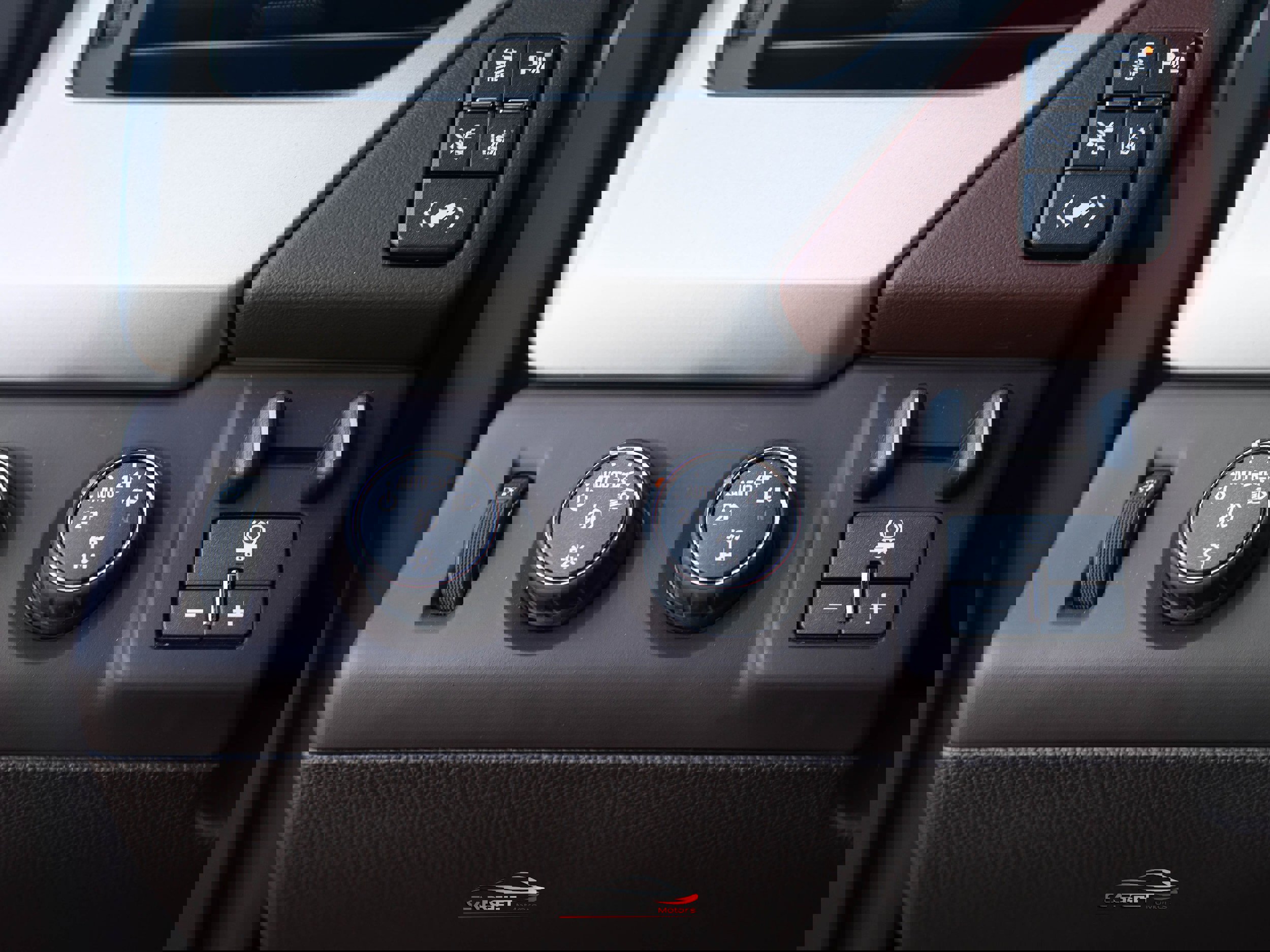 Used 2015 Chevrolet Tahoe LTZ image 35