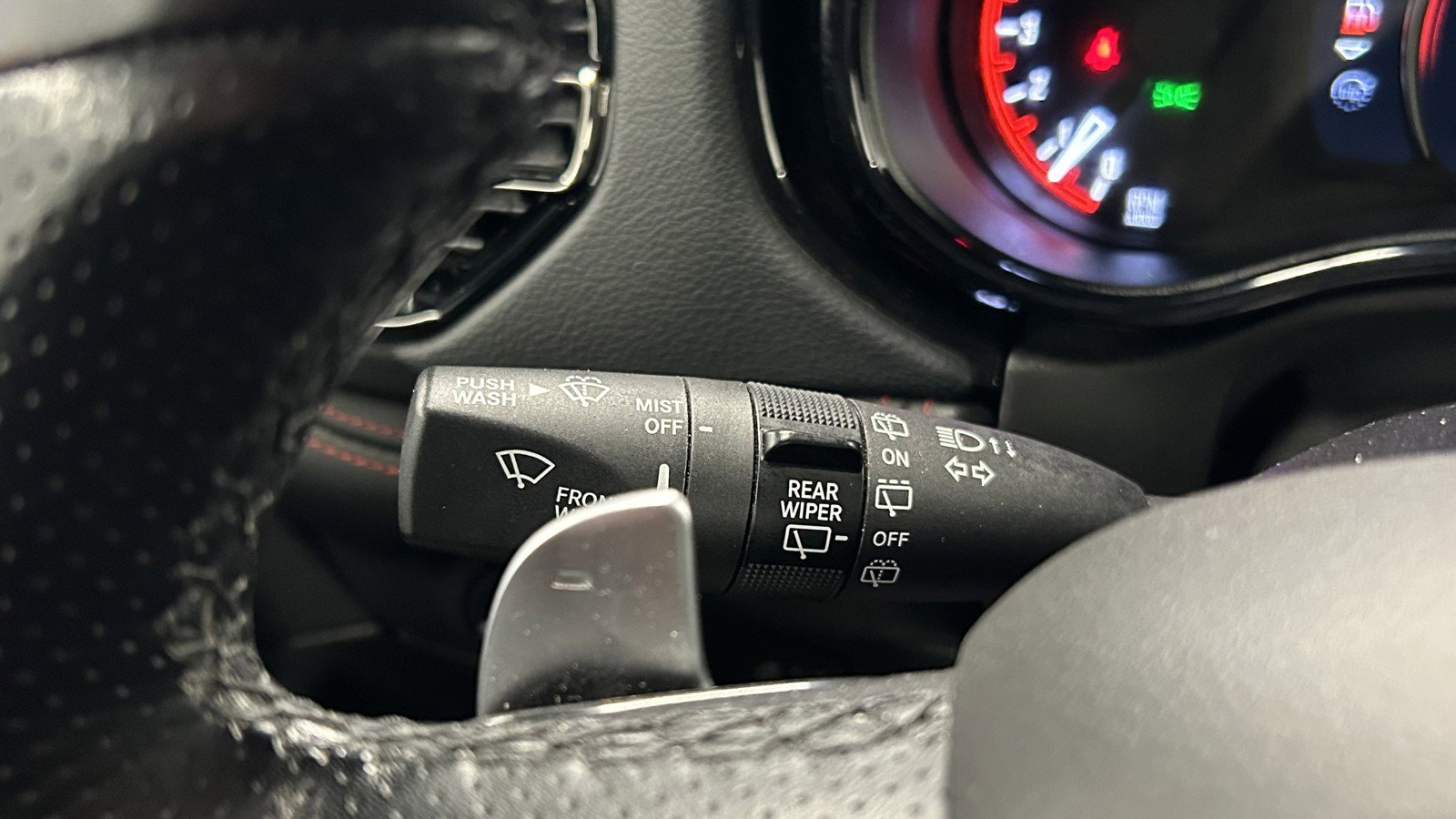 Used 2024 Dodge Durango GT image 25