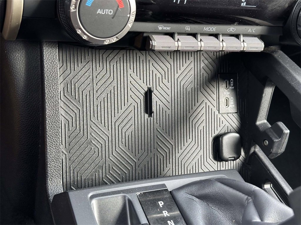 Used 2024 Toyota Tacoma TRD Off-Road image 6