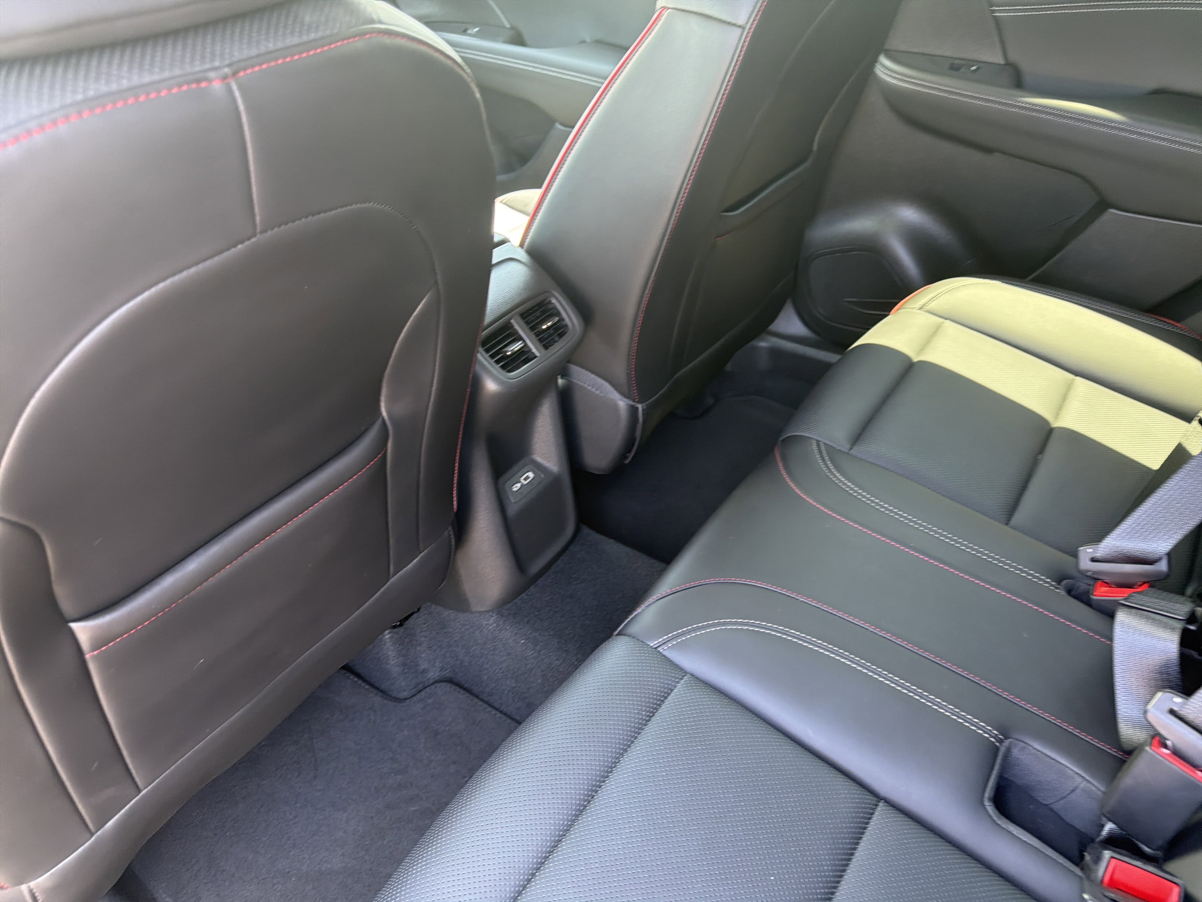 Used 2023 Buick Envision Essence w/ Sport Touring Package AWD/4WD image 26