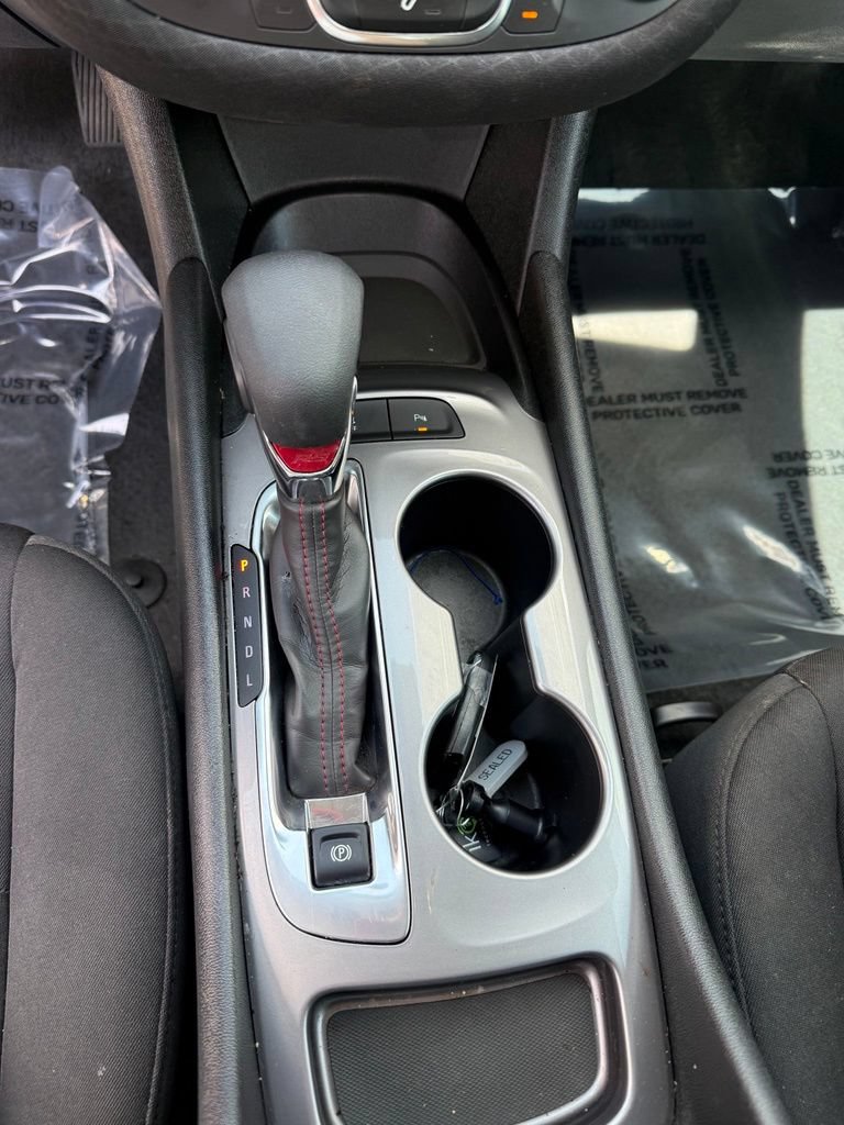 Used 2025 Chevrolet Malibu RS FWD image 18