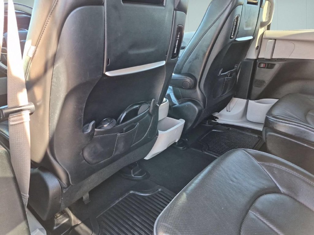 Used 2018 Chrysler Pacifica Limited w/ Advanced Safetytec Group FWD image 34