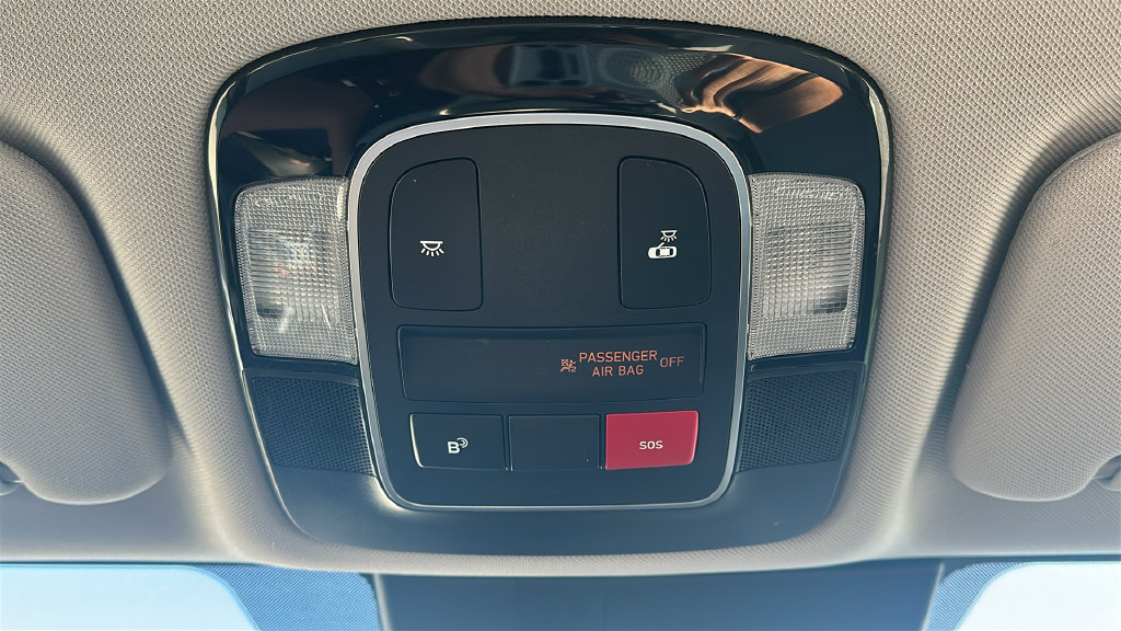 Used 2025 Hyundai Sonata SEL FWD image 31