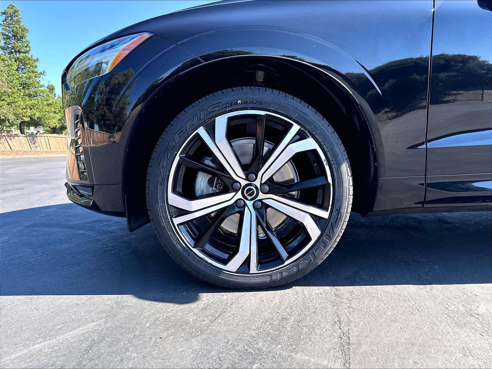 Used 2023 Volvo XC60 B6 Ultimate w/ Protection Package Premier AWD/4WD image 12