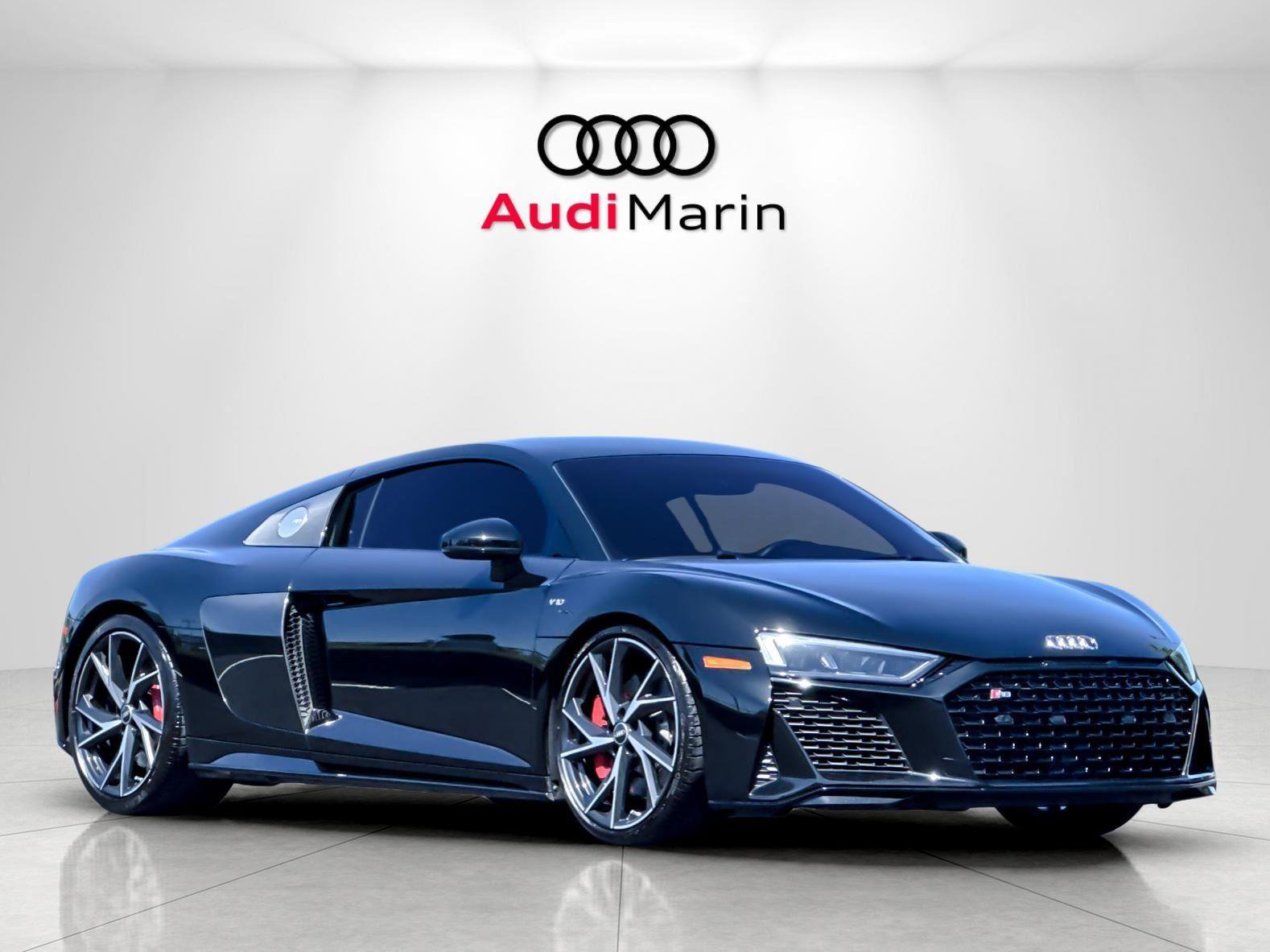 Used 2022 Audi R8 V10 w/ Premium Package RWD image 7