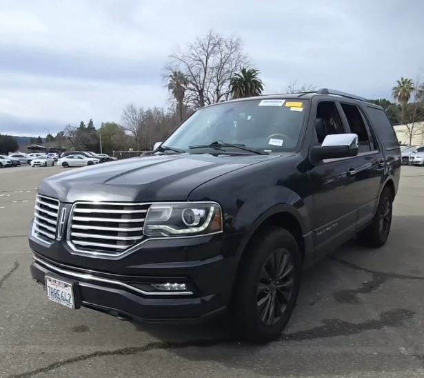 Used 2015 Lincoln Navigator image 15