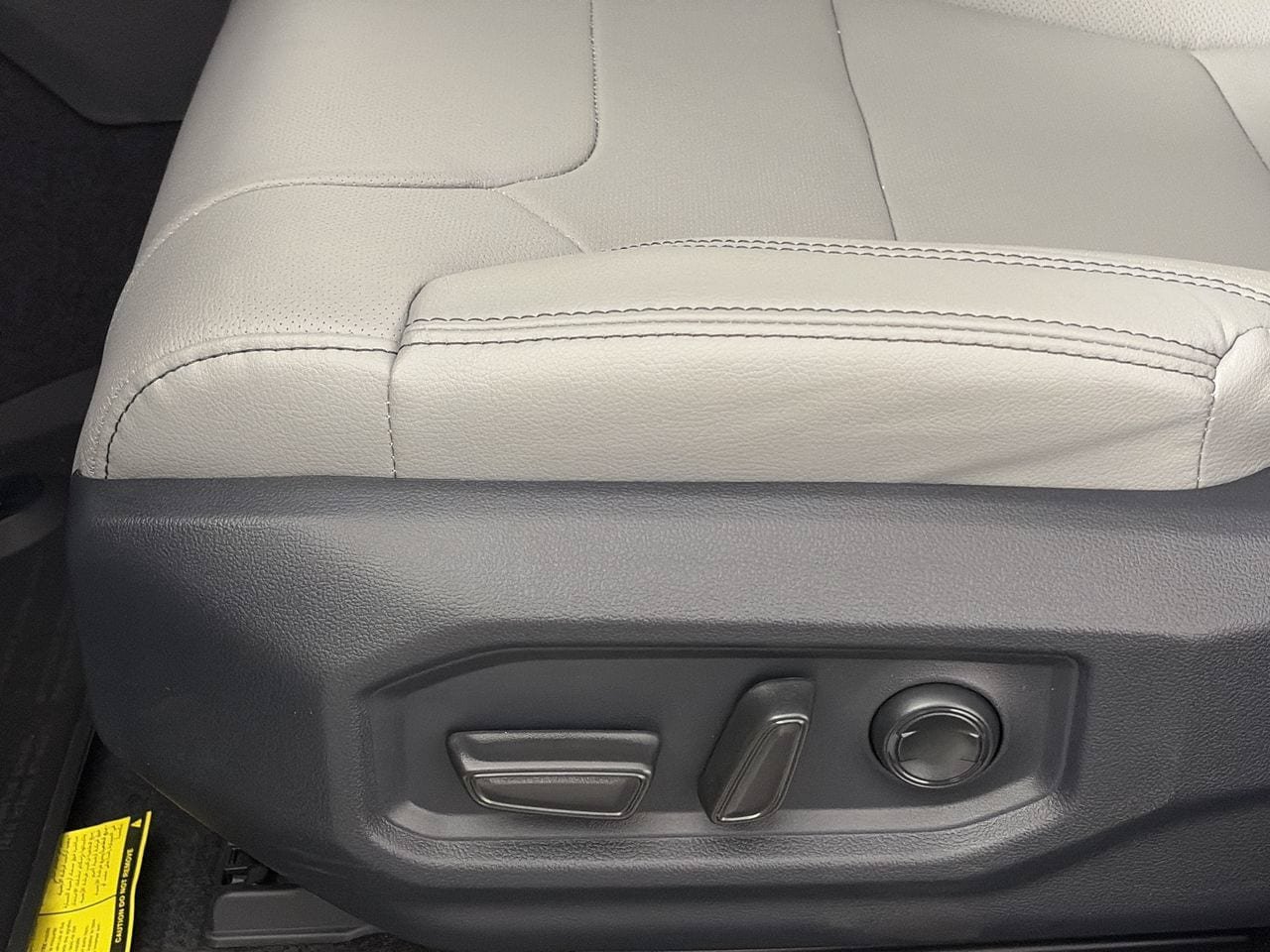 New 2026 Toyota Tundra Limited AWD/4WD image 18