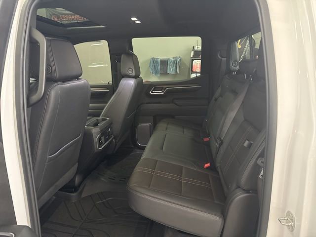 Used 2024 Chevrolet Silverado 1500 High Country w/ High Country Premium Package image 17