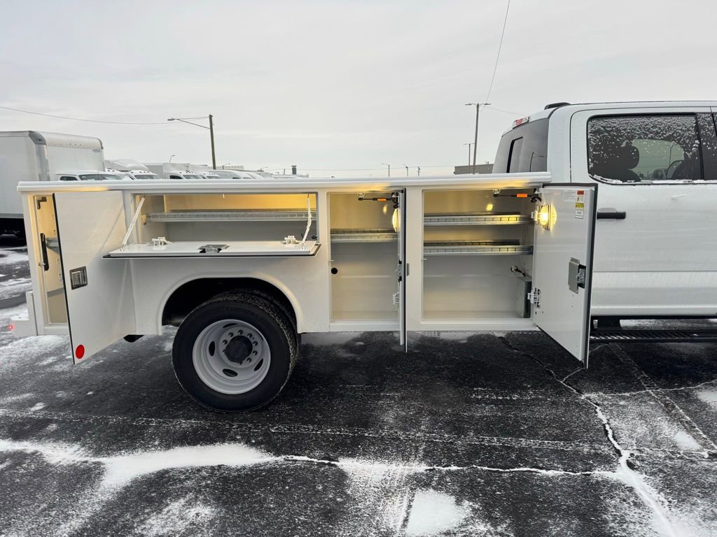 New 2025 Ford F450 XL w/ XL Chrome Package image 47