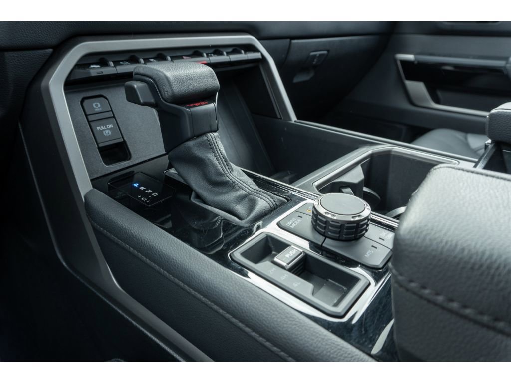 Used 2025 Toyota Tundra Limited image 25