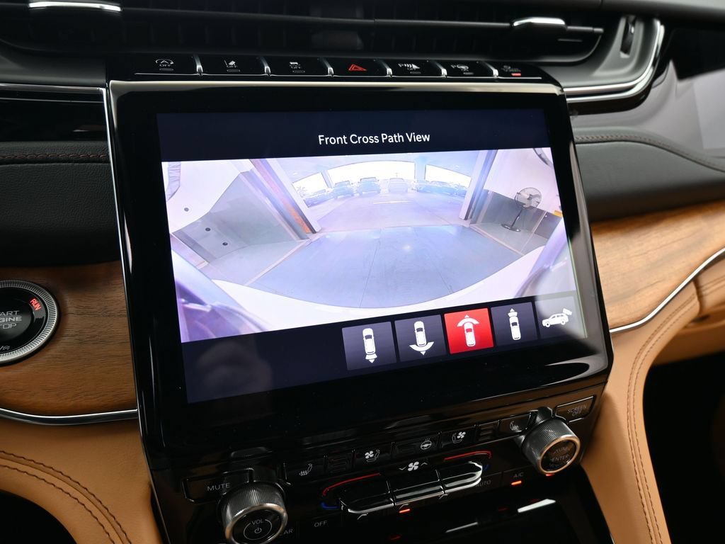 New 2025 Jeep Grand Cherokee L Summit AWD/4WD image 40