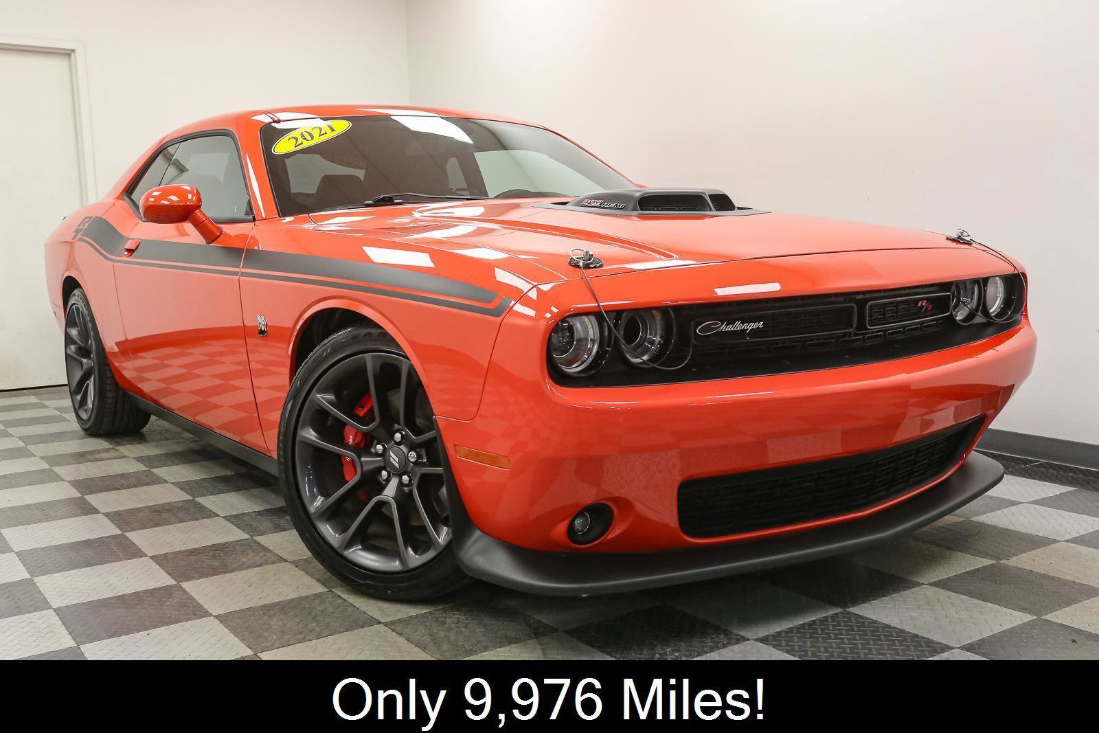Used 2021 Dodge Challenger R/T Scat Pack w/ Shaker Package image 2