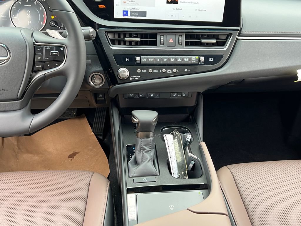 New 2025 Lexus ES 350 w/ Premium Package image 10