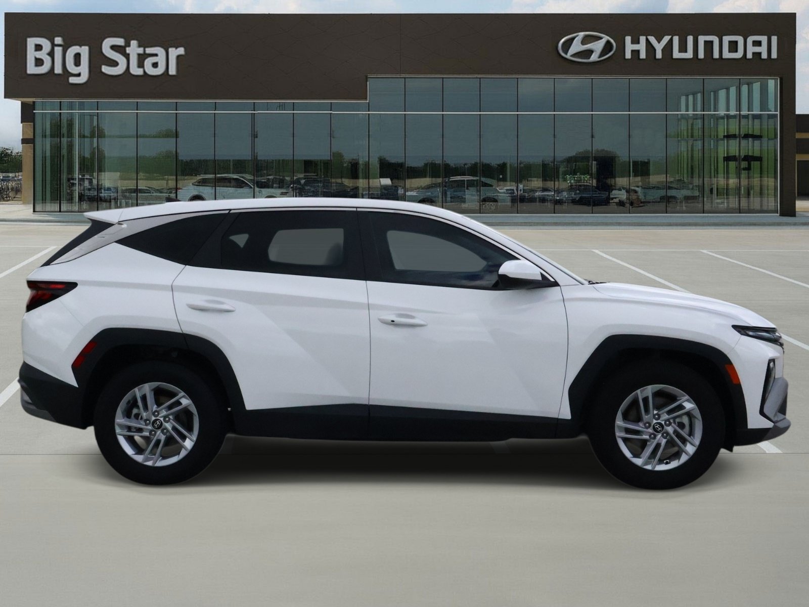 Certified 2026 Hyundai Tucson SE FWD image 5