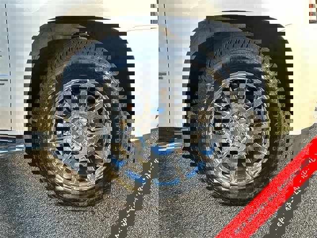 Used 2017 GMC Yukon Denali w/ Open Road Package image 13