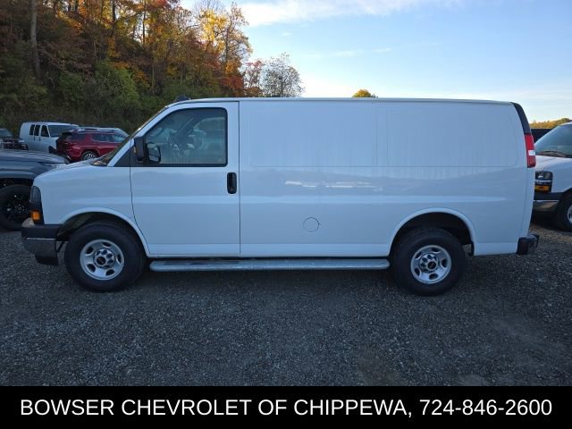 Used 2024 GMC Savana 2500 w/ Driver Convenience Package image 2