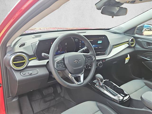 New 2026 Chevrolet Trax LT w/ Sunroof Package FWD video 3