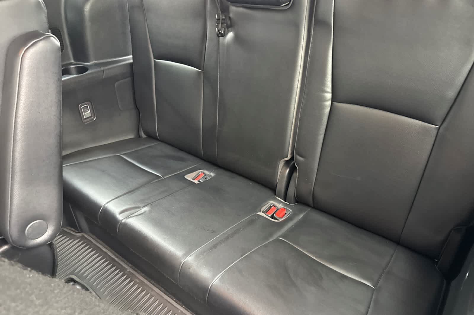 Used 2023 Toyota Highlander XLE FWD image 16