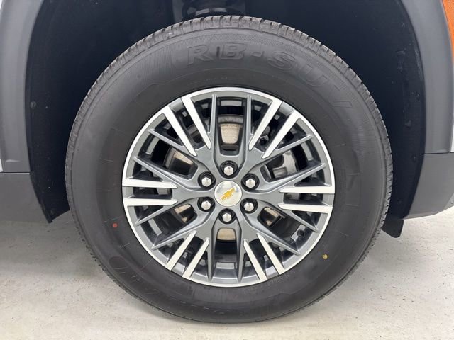 Used 2025 Chevrolet Traverse LT FWD image 32