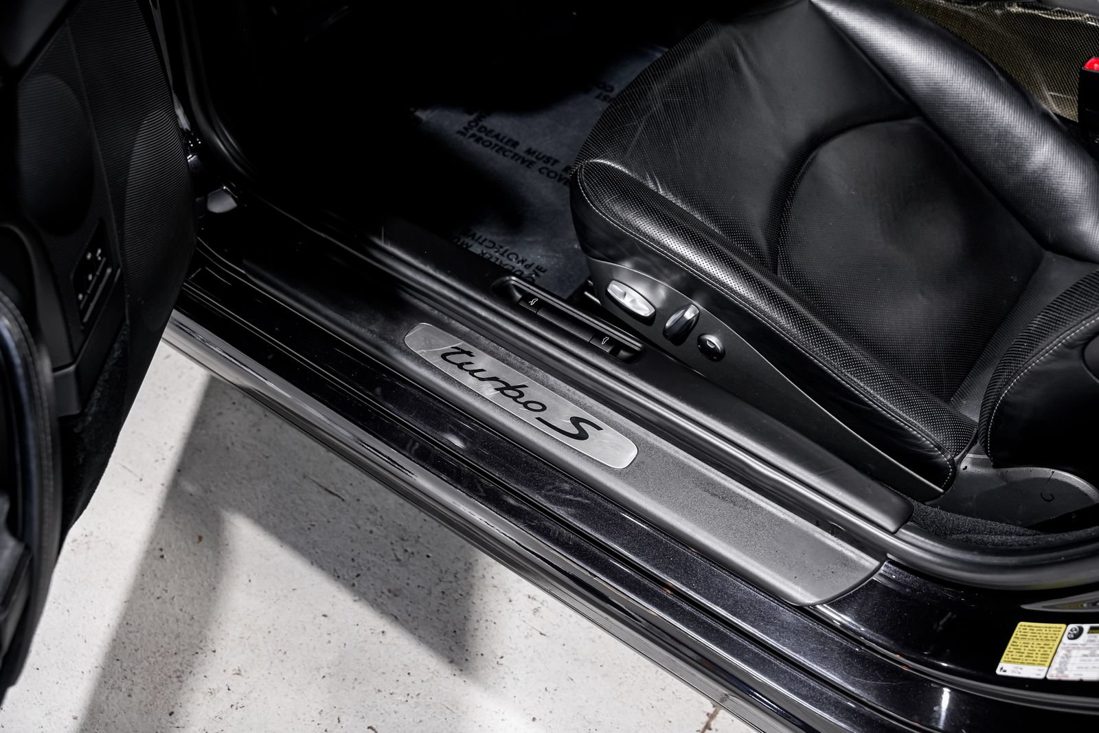 Used 2011 Porsche 911 Turbo S AWD/4WD image 25
